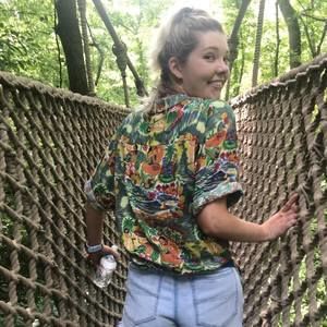 Meet your Posher, Eva